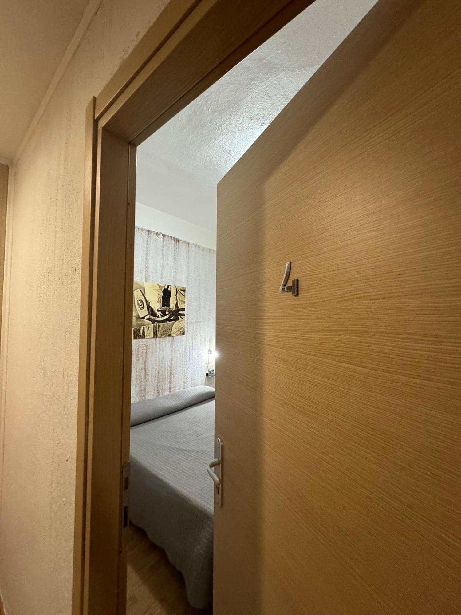 Green Gallery And Restaurant Hotel Muravera